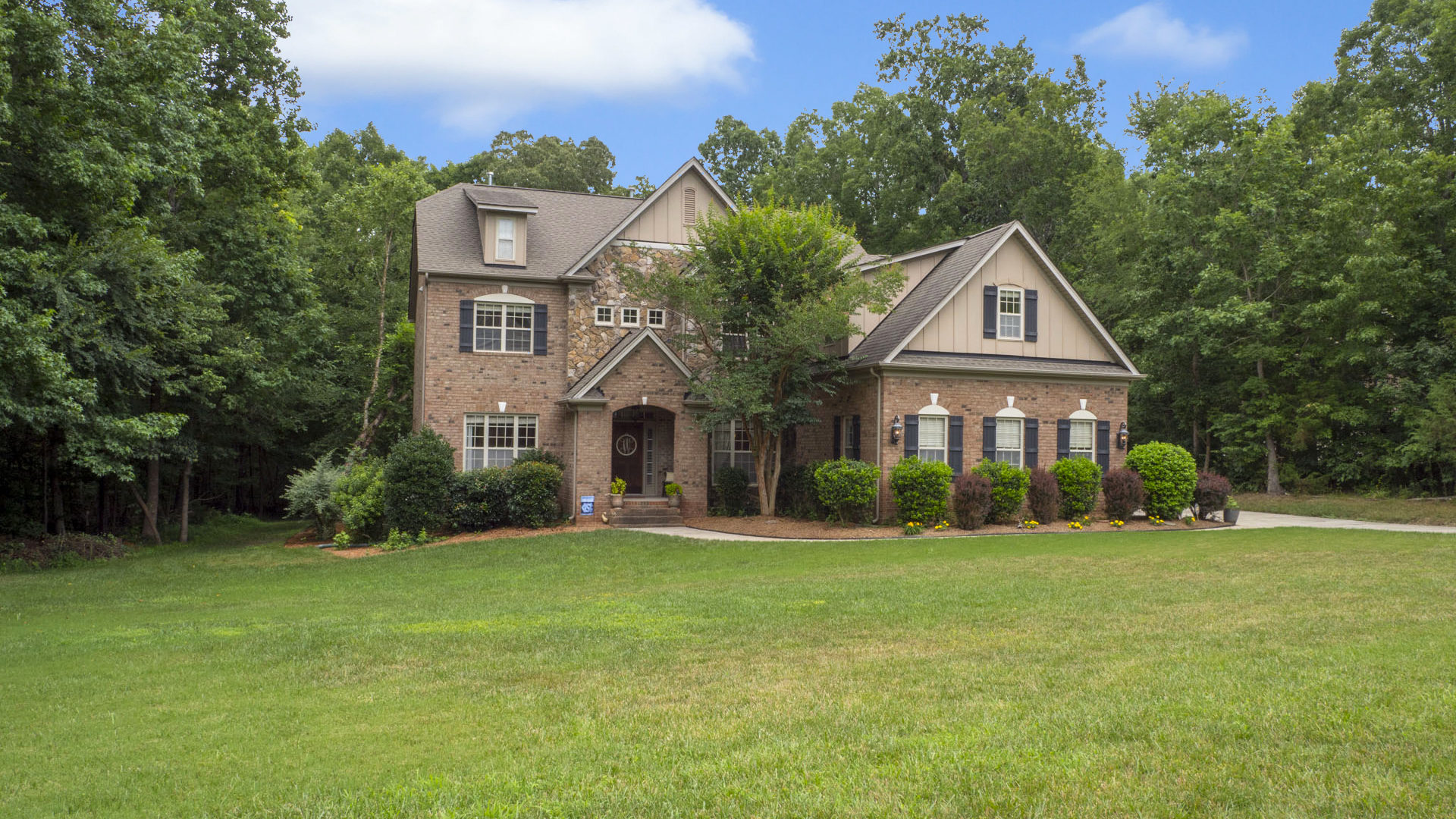 1137 Waynewood Dr Waxhaw NC 28173 Karen Bowman Emma Property Management